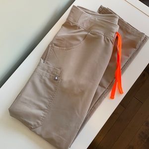 Figs Kade Cargo Scrub Pants